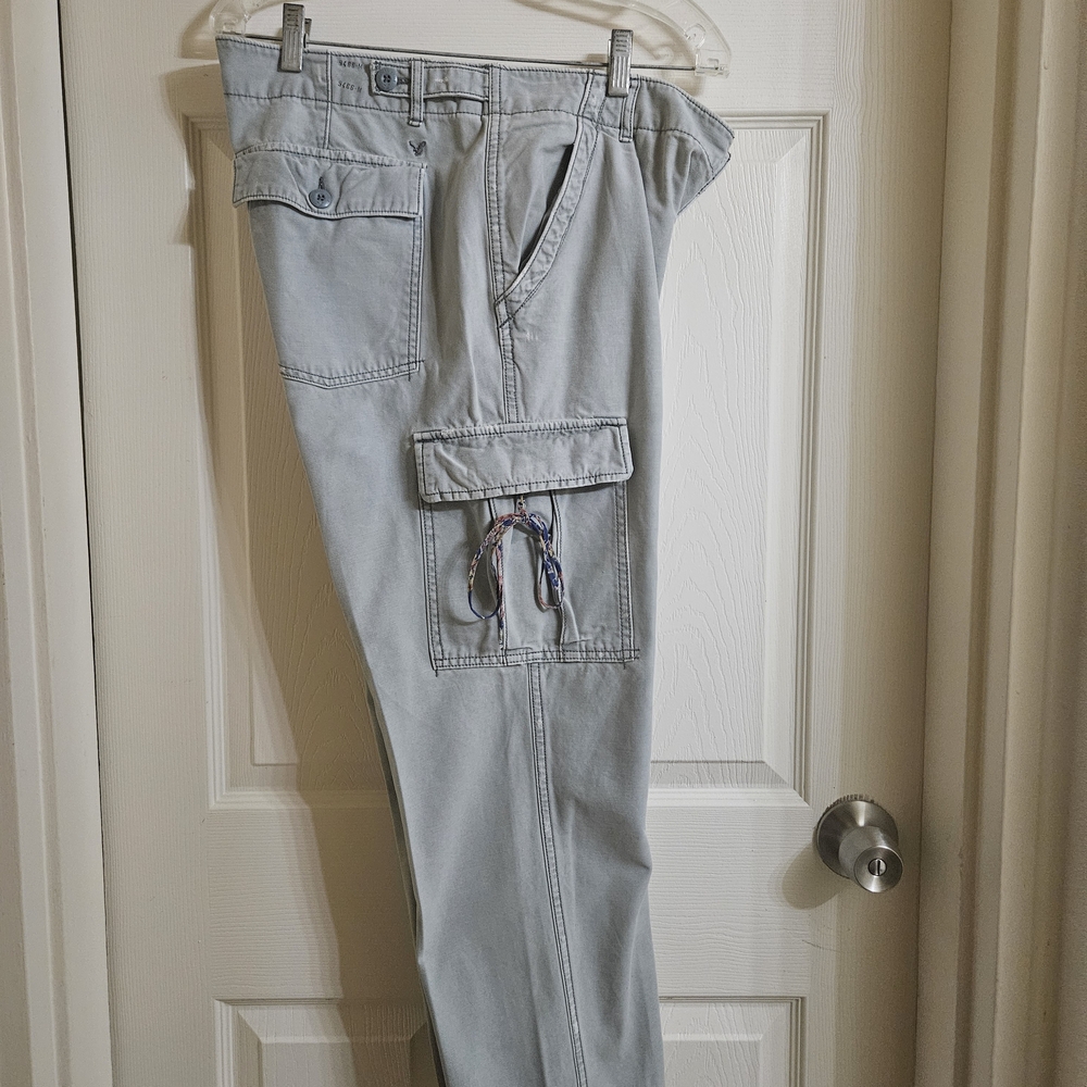 American Eagle Outfitters Light Gray Cargo Pants